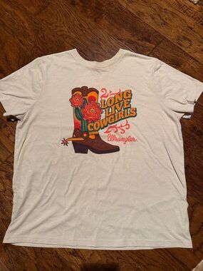 Wrangler Cream Tee with Brown, Orange & Teal Western Boot Graphic